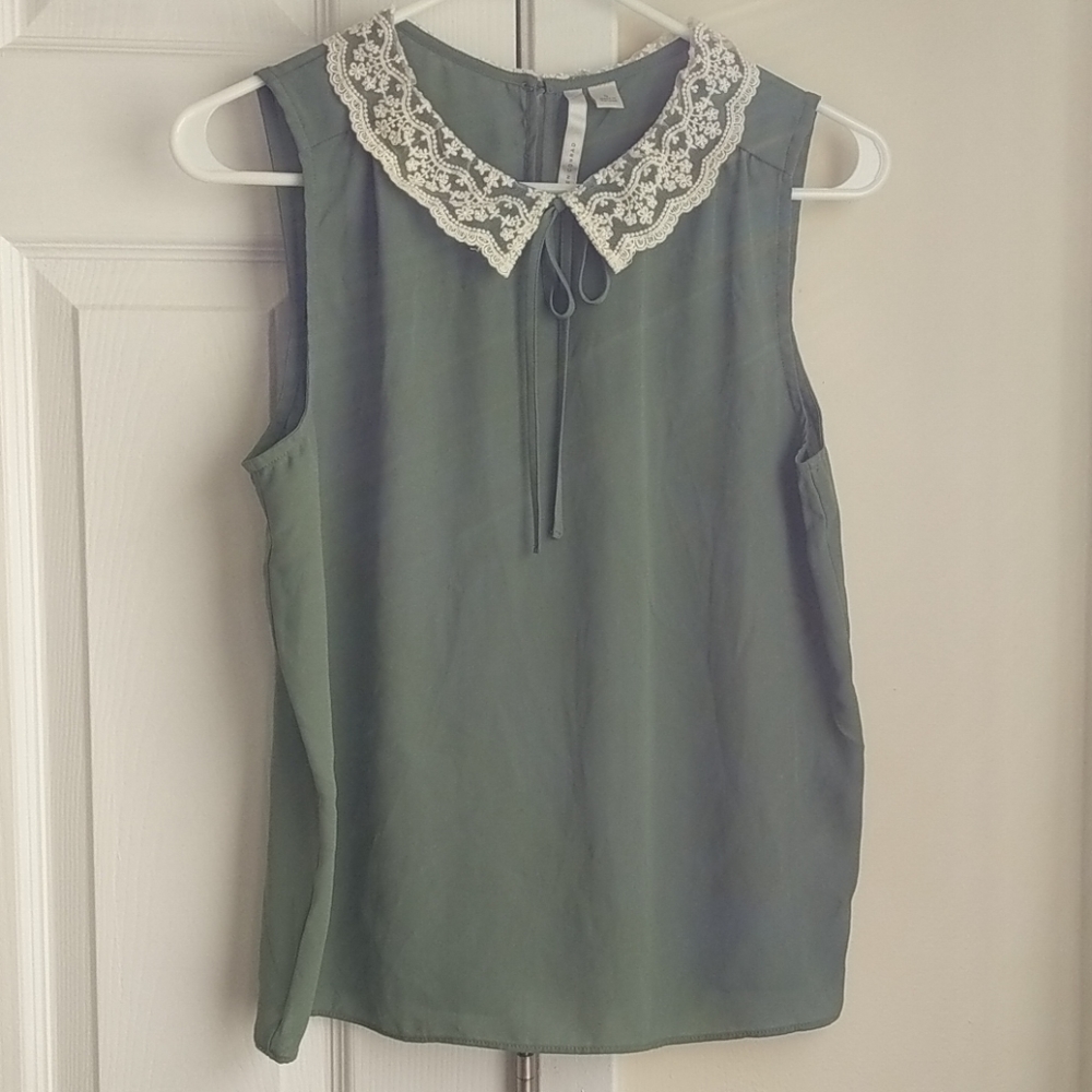 Lauren Conrad lace collar tank